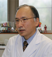 河村 研一 氏
